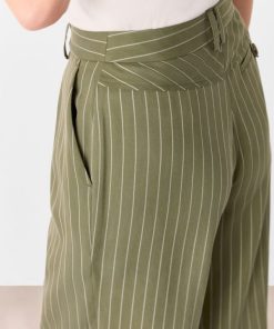Thecreativeuniform.shop2aed410f58 4