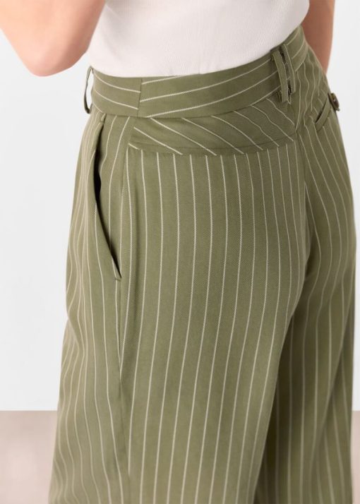 Thecreativeuniform.shop2aed410f58 4
